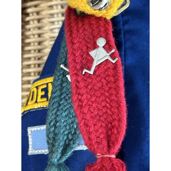 Vintage Cub Scout Boy Scout Uniform Shirt w Multiple Patches Medals Pins - Picture 11 of 16